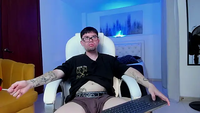 KaiStein online show from February 2026 07:19:02 PM