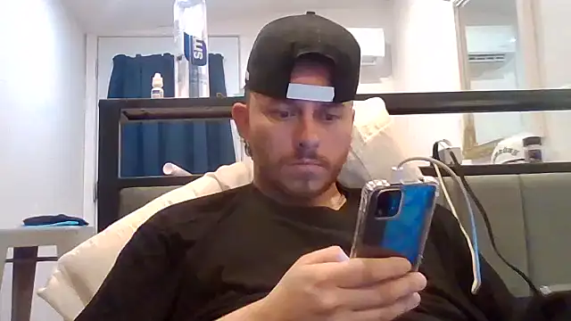 Snapshot of Tallhungandcloudy chatting on May 2026 05:03:02 AM Tallhungandcloudy online show from May 2026 05:03:02 AM