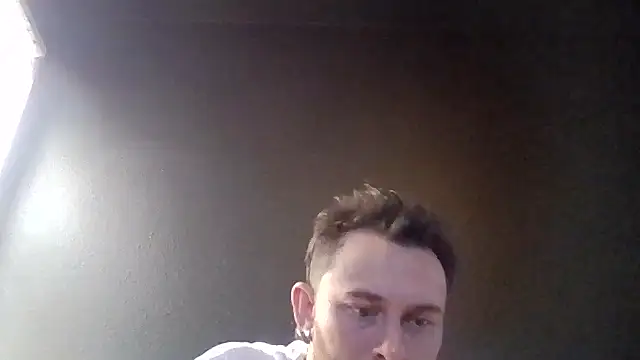 Snapshot of Tallhungandcloudy chatting on May 2026 04:04:02 PM Tallhungandcloudy online show from May 2026 04:04:02 PM