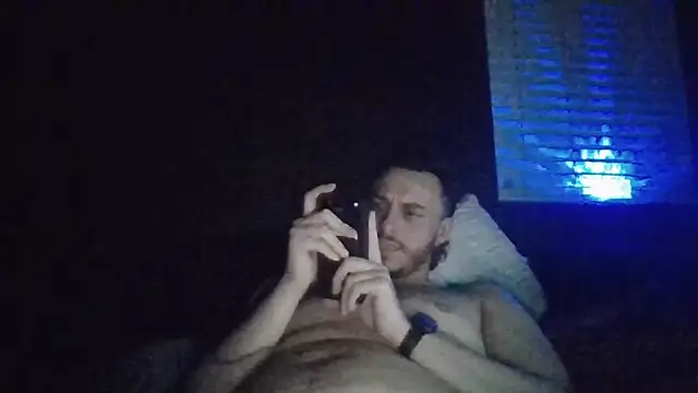 Snapshot of Tallhungandcloudy chatting on May 2026 07:14:02 AM Tallhungandcloudy online show from May 2026 07:14:02 AM