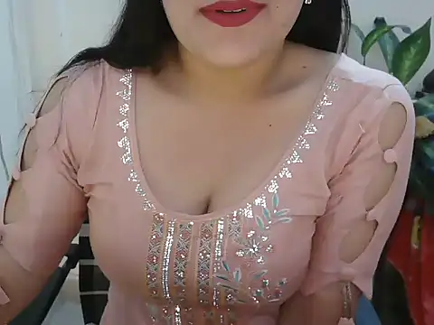 Snapshot of _chitranshi chatting on June 2026 05:19:02 AM chitranshi online show from June 2026 05:19:02 AM