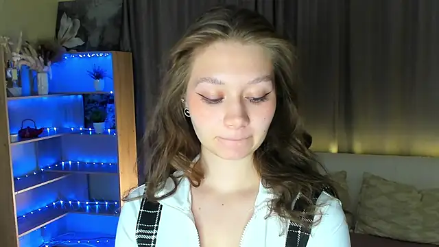 HolliBillig online show from March 2026 07:03:01 PM