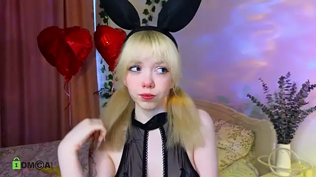 Rochelle kitty online show from April 2026 02:04:02 PM