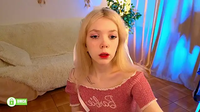 Snapshot of Rochelle_kitty chatting on April 2026 09:35:02 AM Rochelle kitty online show from April 2026 09:35:02 AM
