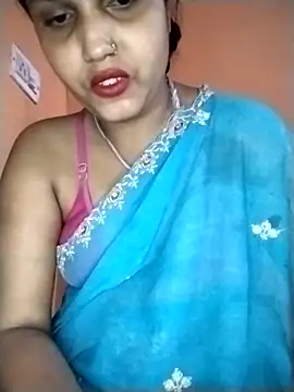 Nency Love143 online show from April 2026 06:10:01 PM