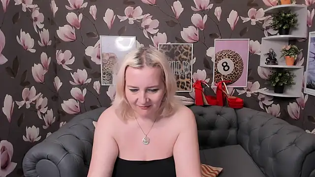 Snapshot of Victoria_Notti chatting on April 2026 11:09:01 AM Victoria Notti online show from April 2026 11:09:01 AM