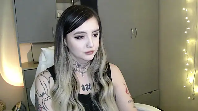 Rin Tozier online show from February 2026 12:39:01 AM