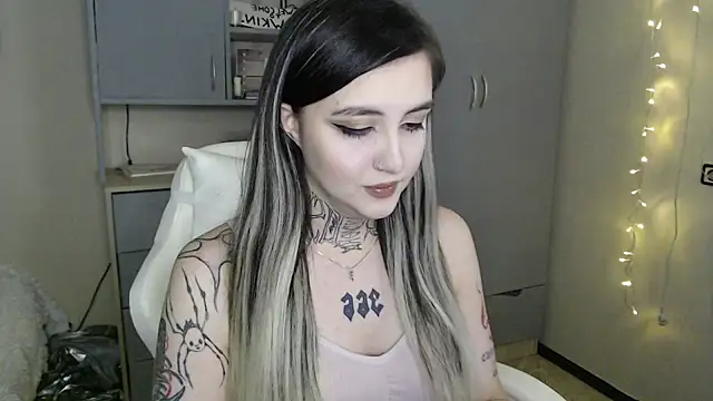 Rin Tozier online show from March 2026 01:47:01 AM