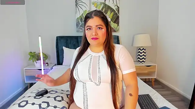 Snapshot of AgathaBloom_ chatting on February 2026 01:01:02 PM AgathaBloom online show from February 2026 01:01:02 PM