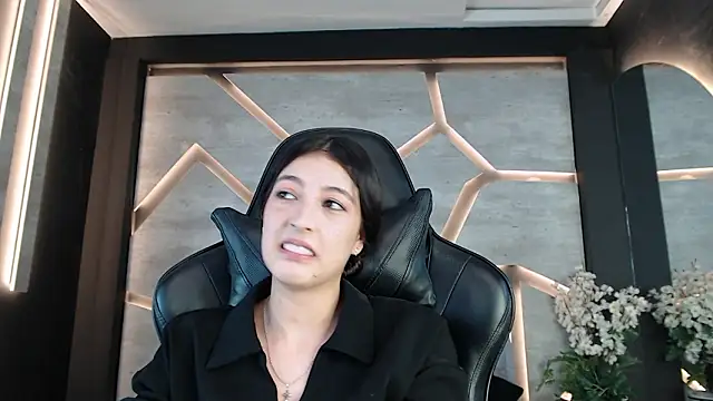 SinLickerr online show from February 2026 07:37:02 PM