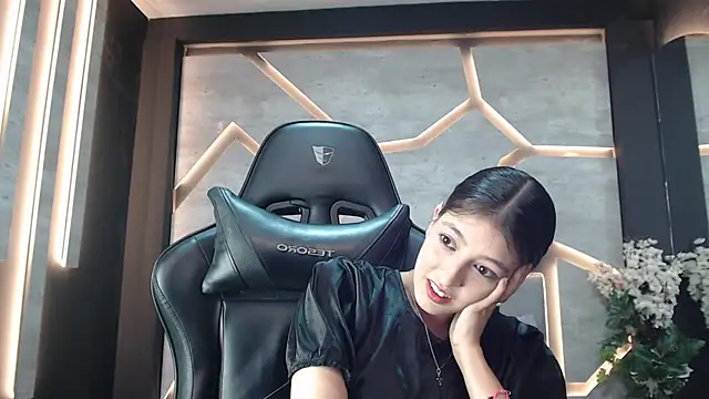 SinLickerr online show from March 2026 01:06:01 PM