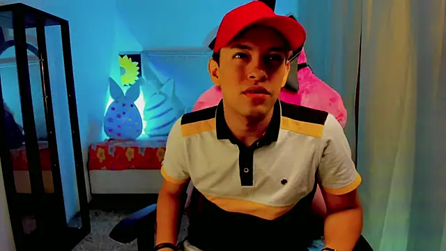 Top and bottom online show from April 2026 08:43:02 PM