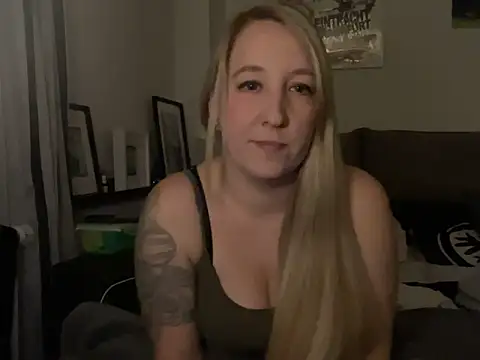 Ninimaus online show from March 2026 08:15:02 PM