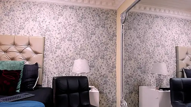 CloheBell online show from February 2026 12:01:02 PM