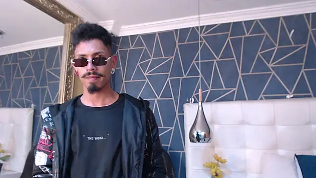 NoaahTylor online show from February 2026 07:56:02 PM