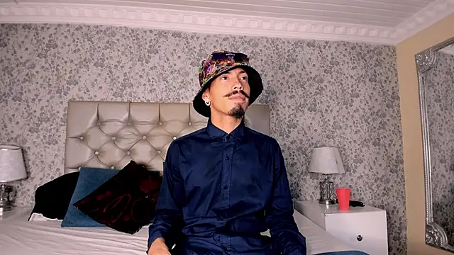 NoaahTylor online show from April 2026 09:12:02 PM