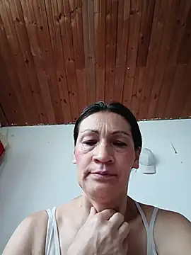 Layla Zaid online show from April 2026 12:32:02 PM