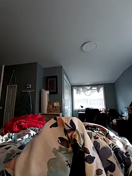 ShadowLove85 online show from April 2026 10:12:01 PM