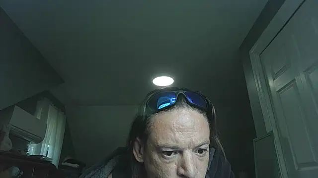 ShadowLove85 online show from May 2026 03:09:01 PM
