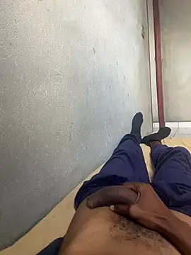 Snapshot of longuebitenoire971 chatting on February 2026 03:43:02 PM longuebitenoire971 online show from February 2026 03:43:02 PM