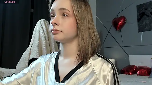 naomi reiss online show from March 2026 11:59:01 PM