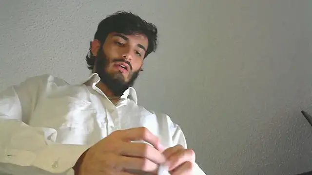 LovexJuxn8 online show from February 2026 06:59:02 PM