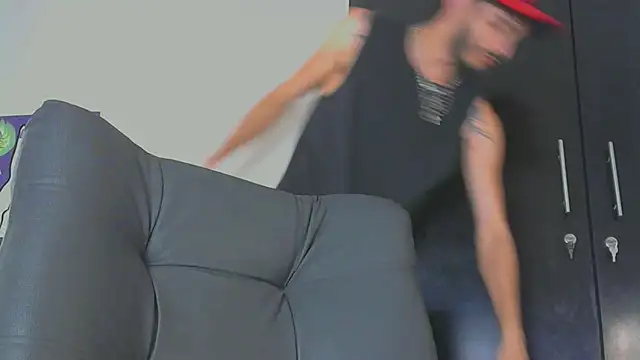 LovexJuxn8 online show from February 2026 06:15:01 PM