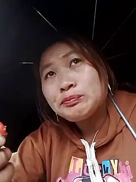 Snapshot of bany-lee chatting on April 2026 02:47:01 AM bany-lee online show from April 2026 02:47:01 AM