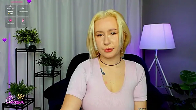 Emily  Bliss online show from February 2026 08:43:01 PM