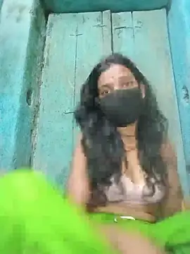 Snapshot of Desi_Couple_P chatting on June 2026 01:36:01 PM Desi Couple P online show from June 2026 01:36:01 PM