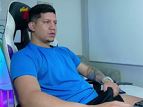  robertobaggioo online show from February 2026 12:12:01 PM