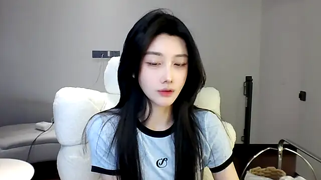 MedeLineayr online show from April 2026 03:00:01 PM