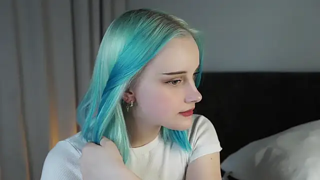 KirstinMcgeady online show from May 2026 01:04:02 PM