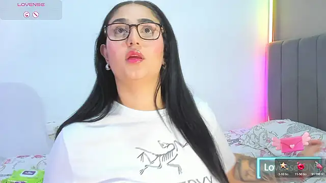 Curvy sweet online show from February 2026 12:20:02 AM