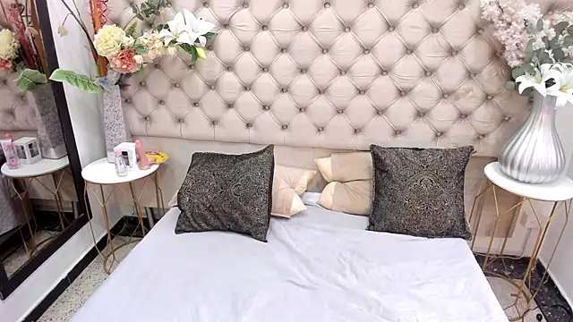 Snapshot of VanessaLanz chatting on March 2026 12:40:01 PM VanessaLanz online show from March 2026 12:40:01 PM