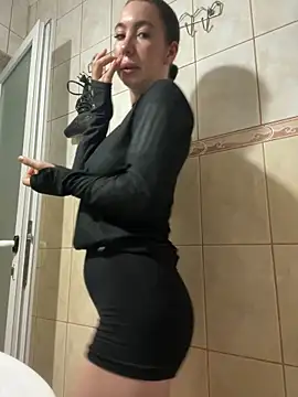 I amSis online show from February 2026 08:23:02 AM