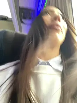 I amSis online show from April 2026 12:09:02 PM