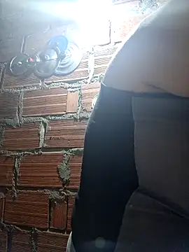 Juli Powl online show from April 2026 10:18:02 AM