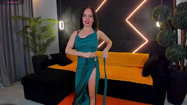 Shanita moon online show from July 2026 03:49:01 PM