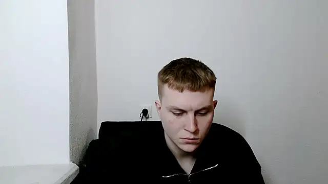 Snapshot of MrHeat_ chatting on March 2026 08:59:01 PM MrHeat online show from March 2026 08:59:01 PM