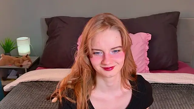 ElfieWhite online show from May 2026 05:40:01 PM