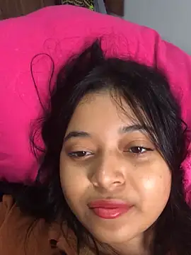 Emmily hott online show from February 2026 12:37:02 PM