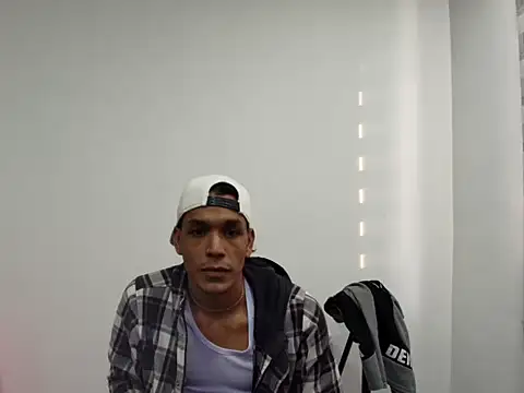 DollsKiara online show from April 2026 10:21:02 PM