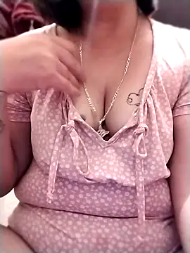 Snapshot of Arely_Sweet chatting on March 2026 04:53:02 AM Arely Sweet online show from March 2026 04:53:02 AM