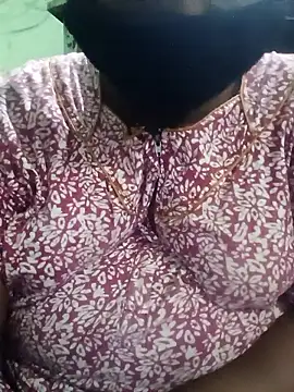 tamilkaviya431 online show from April 2026 06:13:02 PM