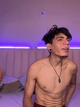 abrilandjulian online show from April 2026 11:44:02 AM