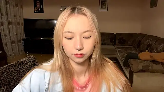 PinkTraible online show from February 2026 11:42:01 AM