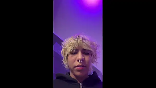 prince oliverr online show from April 2026 04:46:01 AM