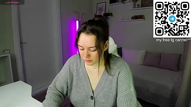 Laura CollinsS online show from June 2026 12:45:02 AM