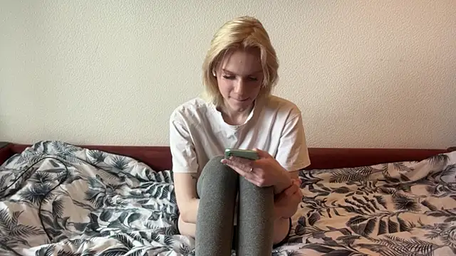 Snapshot of HirokoMassengills chatting on March 2026 05:02:02 AM HirokoMassengills online show from March 2026 05:02:02 AM